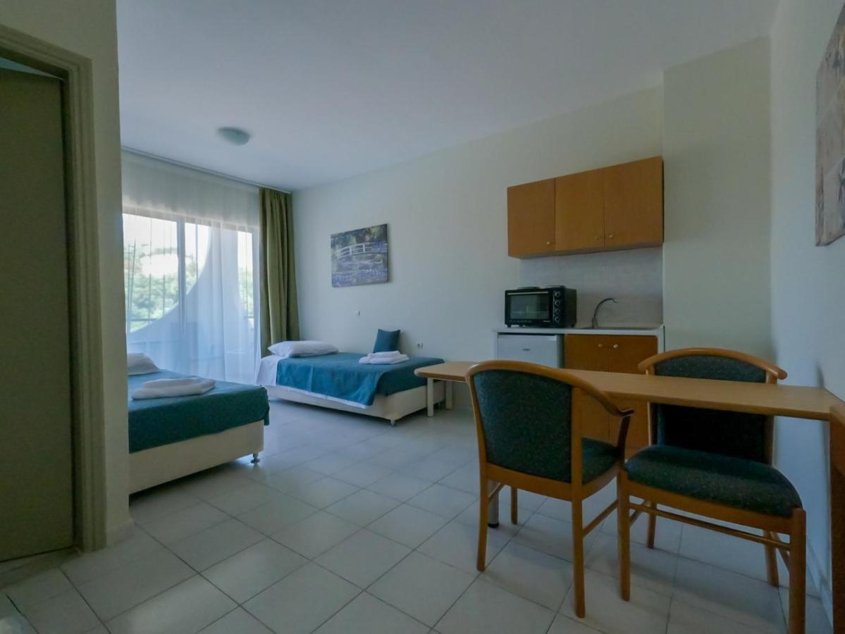 Ivory Hotel Theologos  Ngoại thất bức ảnh
