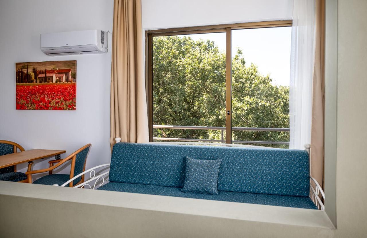 Ivory Hotel Theologos  Ngoại thất bức ảnh