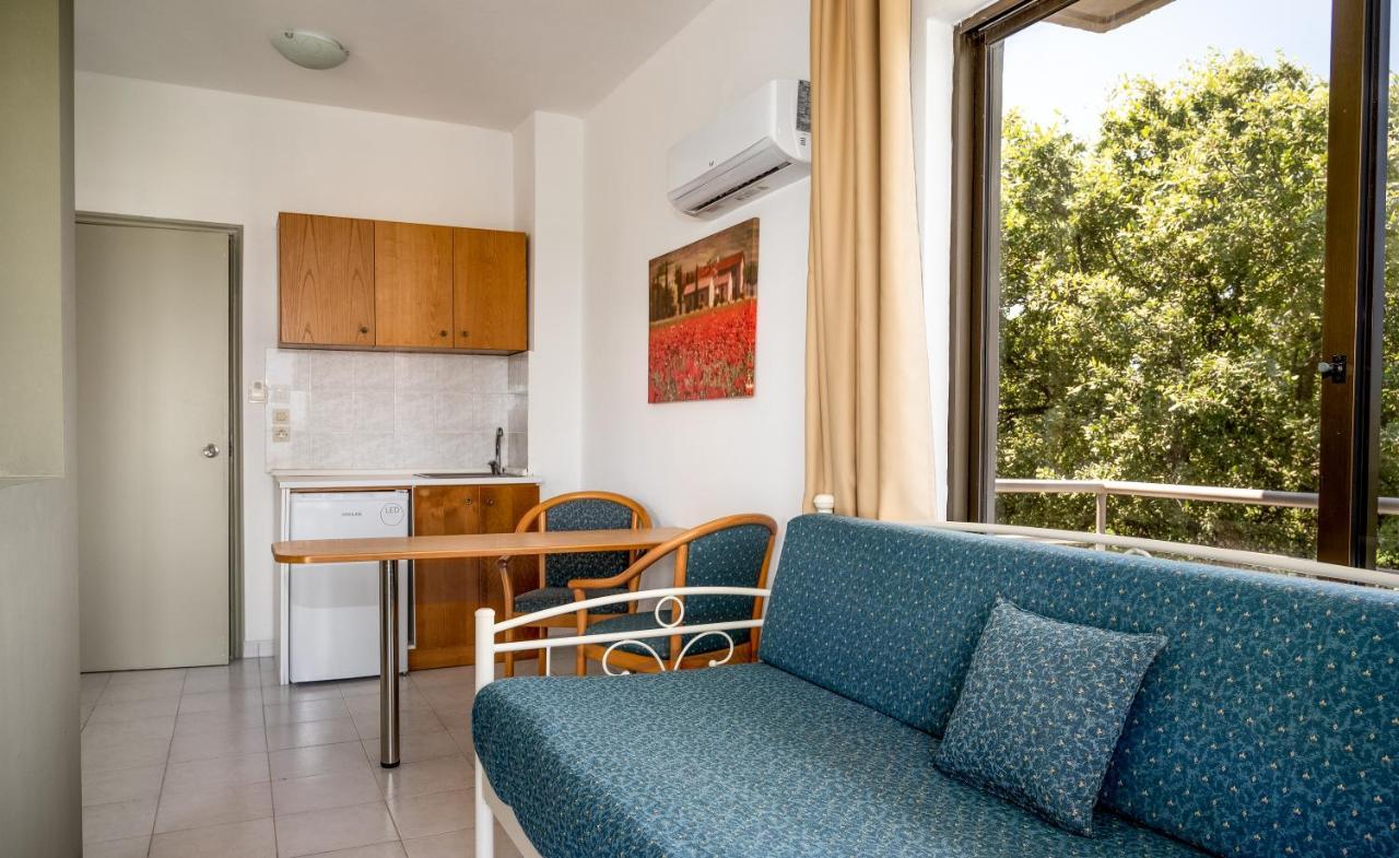Ivory Hotel Theologos  Ngoại thất bức ảnh